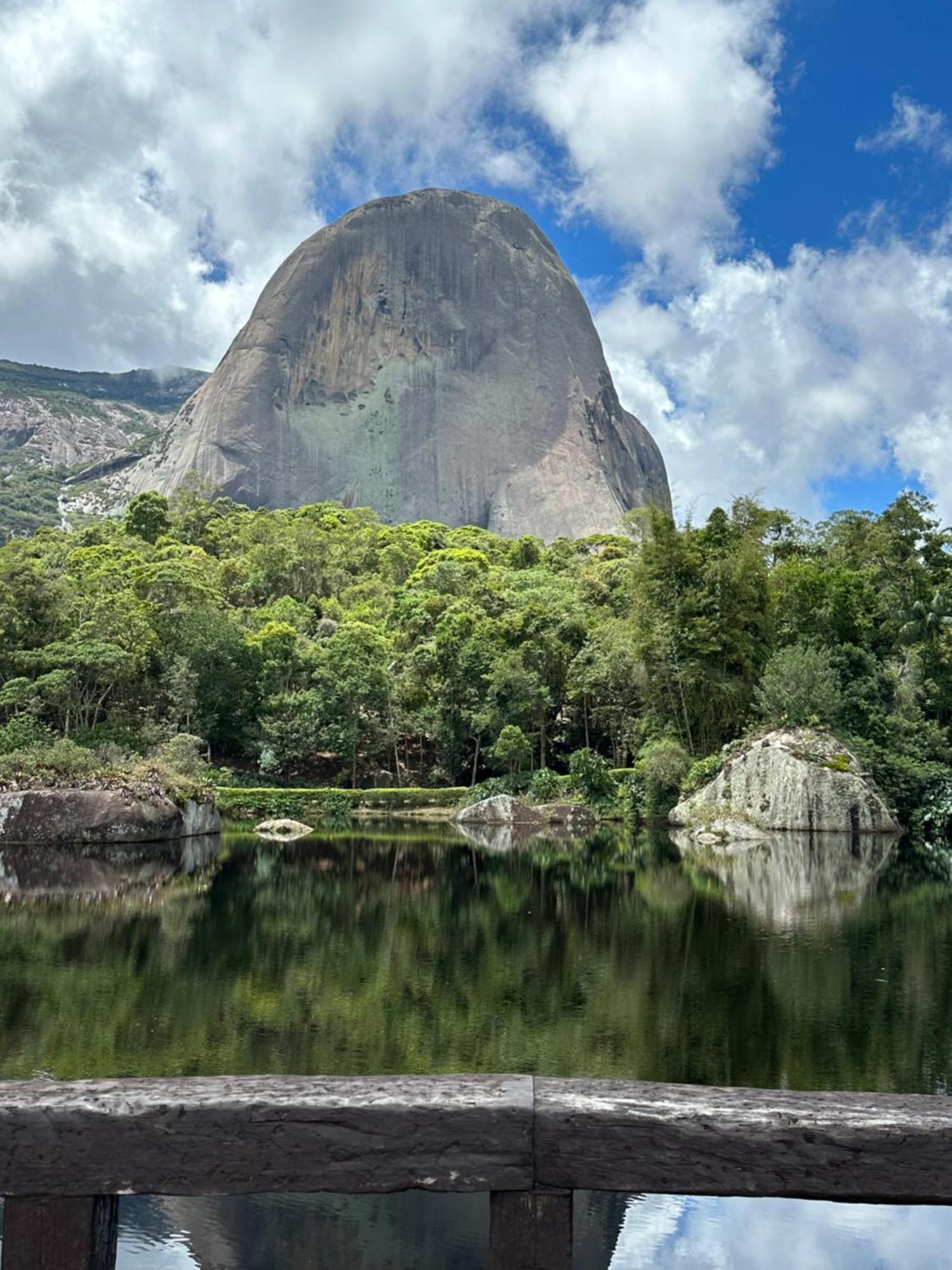 Suite Vista Azul - Frente Para Pedra Azul Pedra Azul  Eksteriør billede